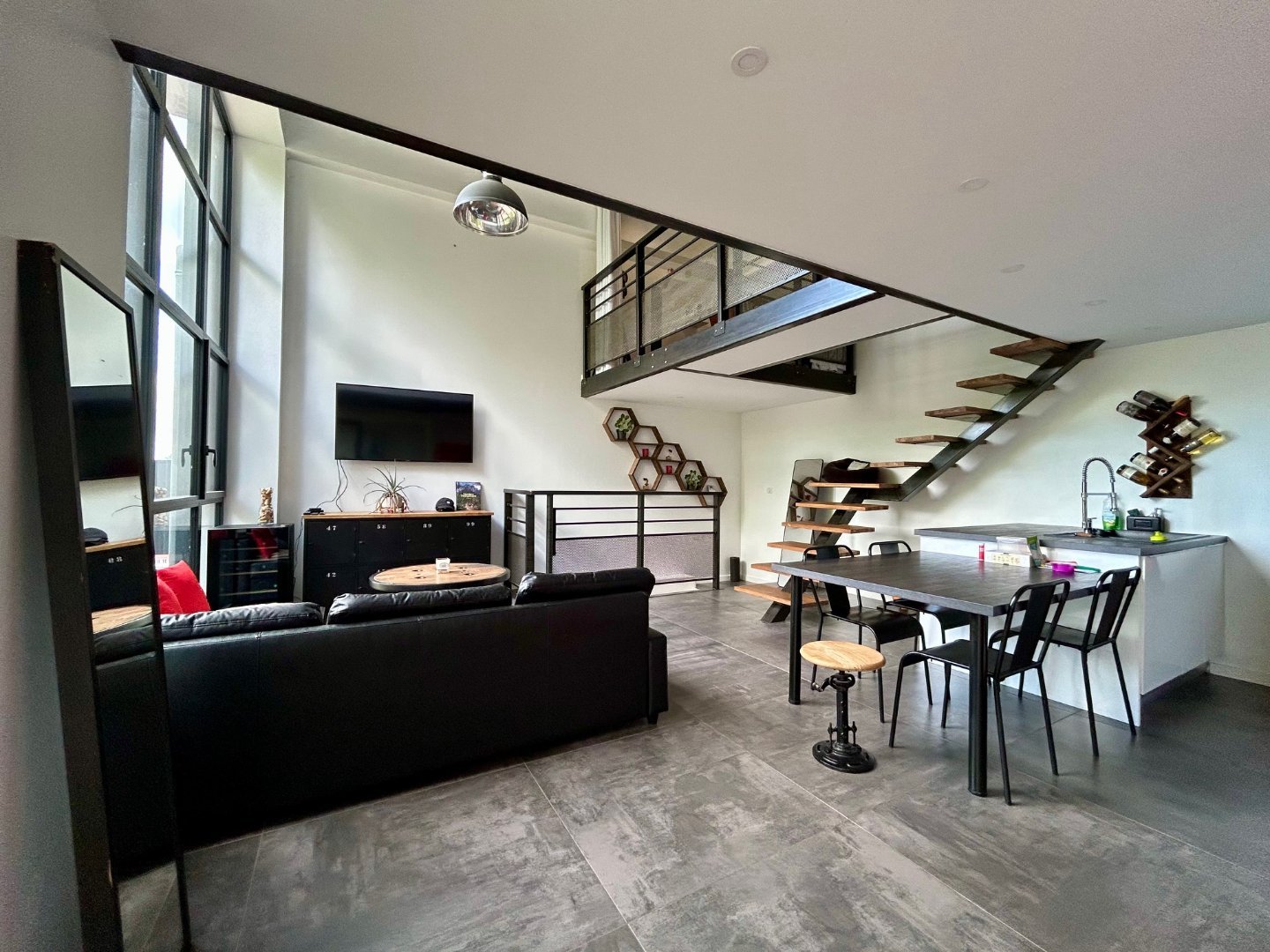 APPARTEMENT T3 - ST ETIENNE COLLINE DES PERES - 95.19 m2 - VENDU