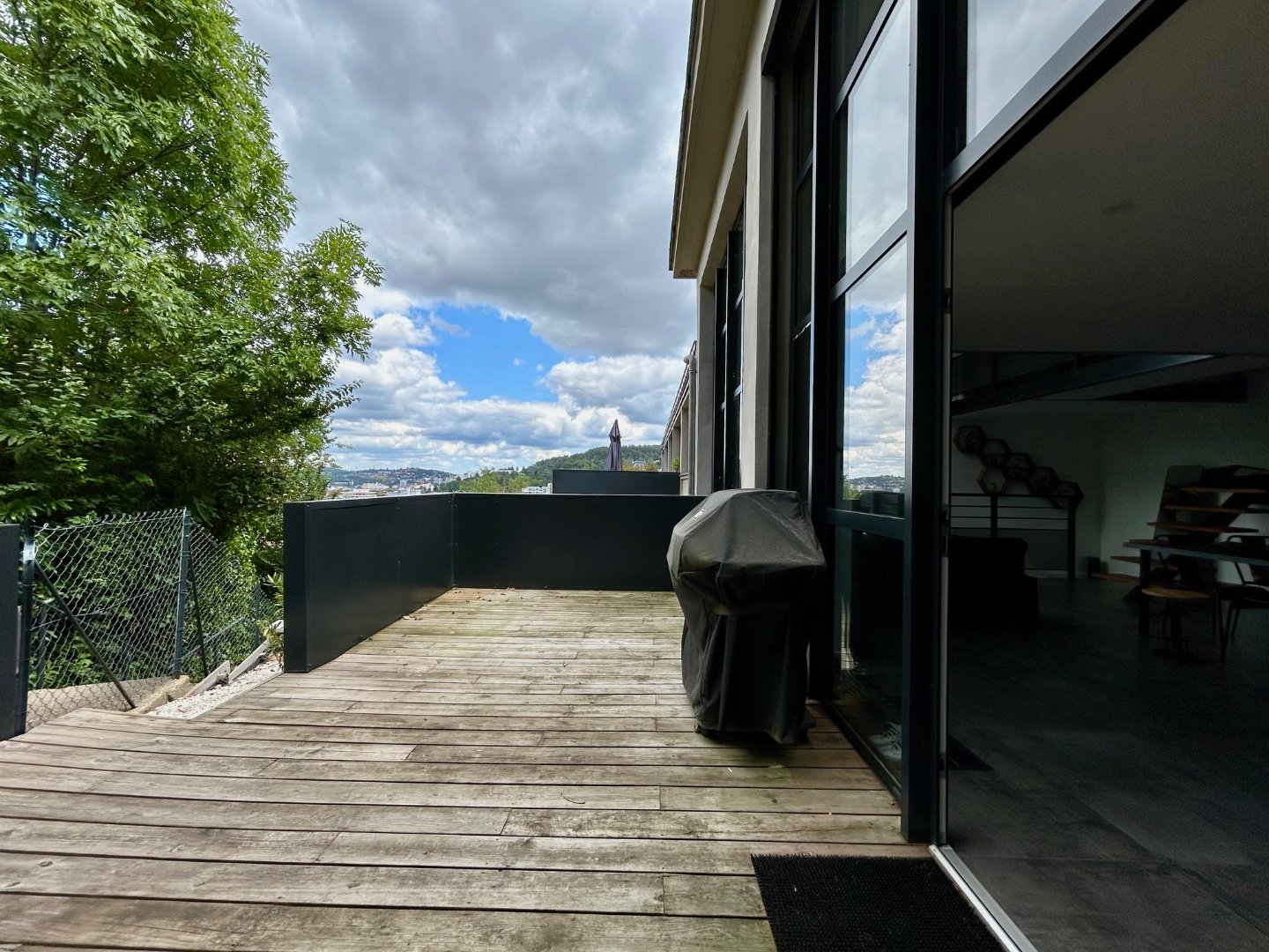 APPARTEMENT T3 - ST ETIENNE COLLINE DES PERES - 95.19 m2 - VENDU