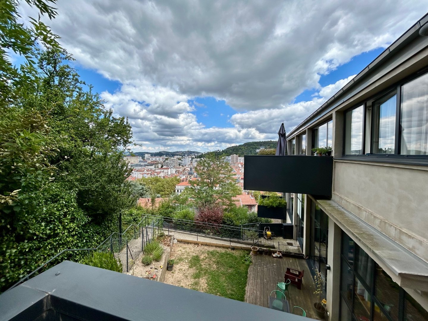 APPARTEMENT T3 - ST ETIENNE COLLINE DES PERES - 95.19 m2 - VENDU