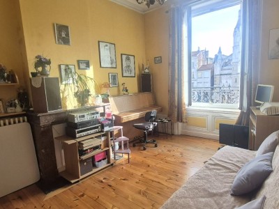 APPARTEMENT T3 A VENDRE - ST ETIENNE CENTRE VILLE - 64 m2 - 78�000�&euro;