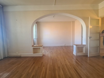 APPARTEMENT T3 A VENDRE - ST ETIENNE FACULTE   CENTRE DEUX - 70.62 m2 - 55000€