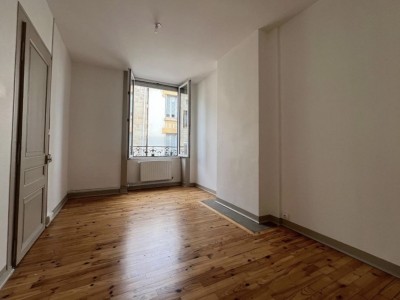 Appartement de type 3 Secteur Facultés A VENDRE - ST ETIENNE FACULTE CENTRE DEUX - 72.01 m2 - 69 000 €