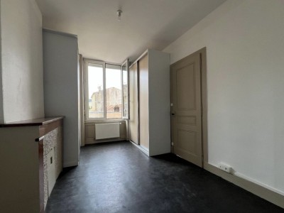 Appartement de type 3 Secteur Facultés A VENDRE - ST ETIENNE FACULTE CENTRE DEUX - 72.01 m2 - 69 000 €