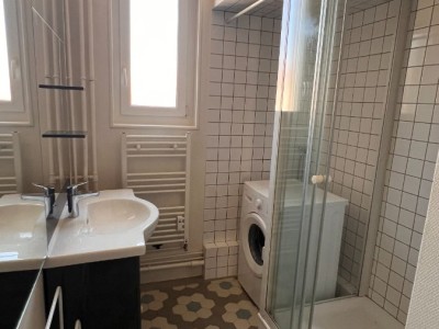 APPARTEMENT T3 A VENDRE - ST ETIENNE FACULTE   CENTRE DEUX - 75.28 m2 - 99 500 &euro;