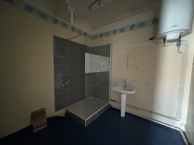 APPARTEMENT T3 A VENDRE - ST ETIENNE FACULTE   CENTRE DEUX - 82 m2 - 89 000 &euro;