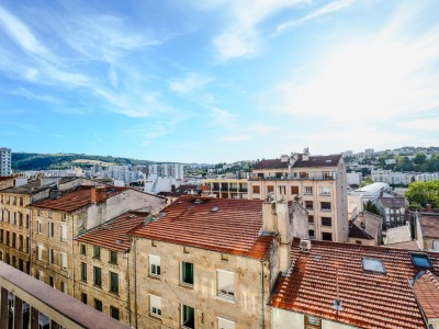 APPARTEMENT T3 A VENDRE - ST ETIENNE FACULTE   CENTRE DEUX - 81.6 m2 - 95 000 &euro;