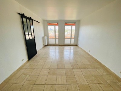 APPARTEMENT T3 - ST ETIENNE FAURIEL - 69.37 m2 - 126000€