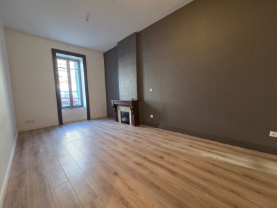 APPARTEMENT T3 A VENDRE - ST ETIENNE FAURIEL - 69.07 m2 - 120 000 €