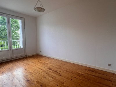 APPARTEMENT T3 A VENDRE - ST ETIENNE FAURIEL - 64 m2 - 75 000 &euro;
