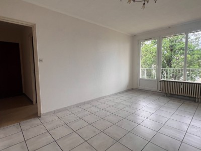 APPARTEMENT T3 A VENDRE - ST ETIENNE FAURIEL - 64 m2 - 75 000 &euro;