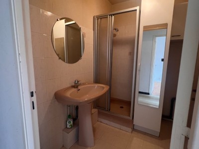 APPARTEMENT T3 A VENDRE - ST ETIENNE FAURIEL - 64 m2 - 75 000 &euro;