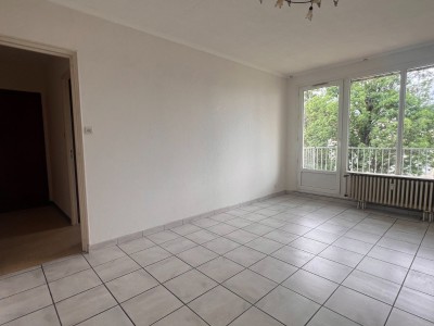 APPARTEMENT T3 A VENDRE - ST ETIENNE FAURIEL - 64 m2 - 75 000 &euro;