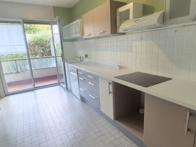 T4 A VENDRE - ST ETIENNE FAURIEL - 106 m2 - 164 000 €