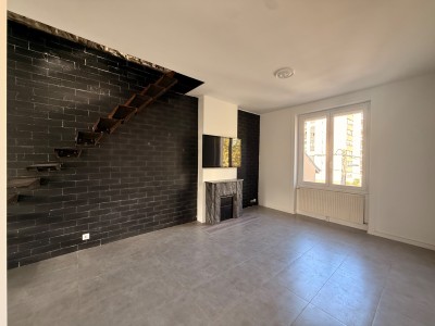 APPARTEMENT T3 A VENDRE - ST ETIENNE FAURIEL - 105.4 m2 - 115 000 &euro;