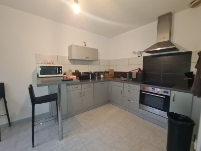 APPARTEMENT T3 A VENDRE - ST ETIENNE JACQUARD - 76.32 m2 - 83 000 €