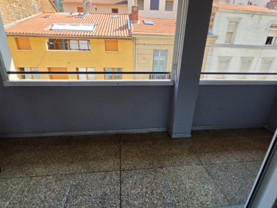 APPARTEMENT T3 A VENDRE - ST ETIENNE JACQUARD - 65.93 m2 - 130 500 &euro;
