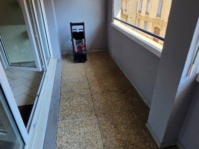 APPARTEMENT T3 A VENDRE - ST ETIENNE JACQUARD - 65.93 m2 - 130 500 &euro;