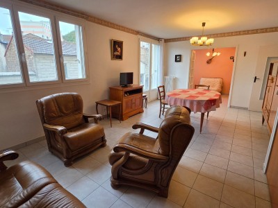 APPARTEMENT T3 A VENDRE - ST ETIENNE JACQUARD - 62.21 m2 - 79 000 &euro;