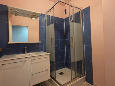 APPARTEMENT T3 A VENDRE - ST ETIENNE JACQUARD - 62.21 m2 - 79 000 &euro;
