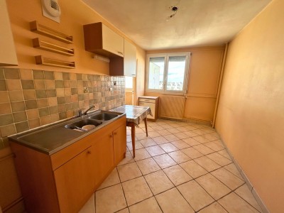 APPARTEMENT T3 A VENDRE - ST ETIENNE LA METARE - 71.6 m2 - 64�000�&euro;