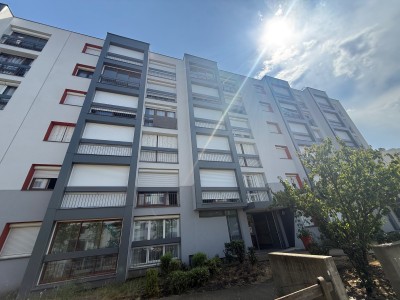 APPARTEMENT T3 A VENDRE - ST ETIENNE LA METARE - 69.93 m2 - 85 000 €