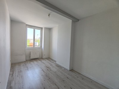 APPARTEMENT T3 A VENDRE - ST ETIENNE MONTHIEU - 57.41 m2 - 85 000 &euro;