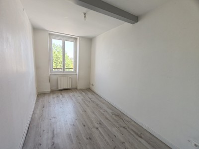 APPARTEMENT T3 A VENDRE - ST ETIENNE MONTHIEU - 57.41 m2 - 85 000 &euro;