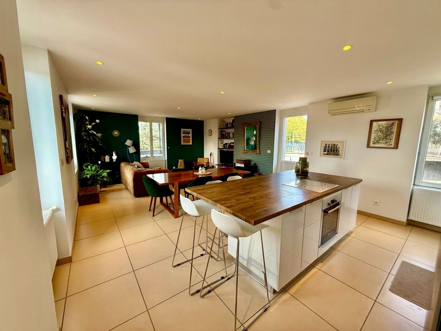 APPARTEMENT T3 - ST ETIENNE VILLEBOEUF - 106 m2 - VENDU