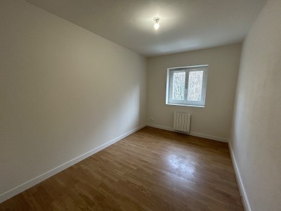 APPARTEMENT T3 A VENDRE - ST ETIENNE VILLEBOEUF - 52 m2 - 87�000�&euro;