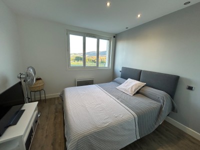 APPARTEMENT T3 A VENDRE - ST JEAN BONNEFONDS - 75 m2 - 155000€