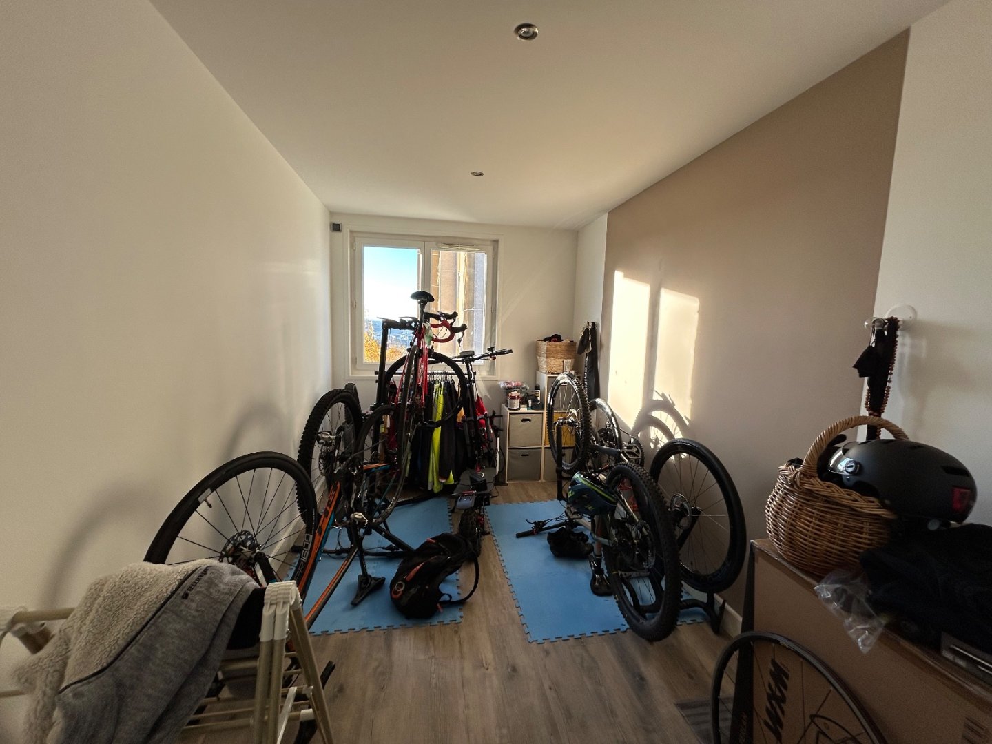 APPARTEMENT T3 - ST JEAN BONNEFONDS - 75 m2 - 145�000�&euro;