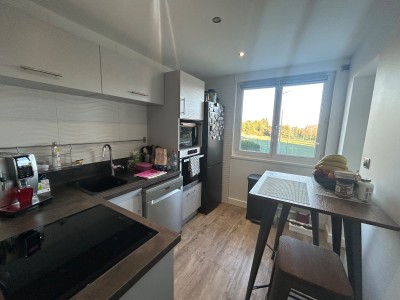 APPARTEMENT T3 A VENDRE - ST JEAN BONNEFONDS - 75 m2 - 155000€