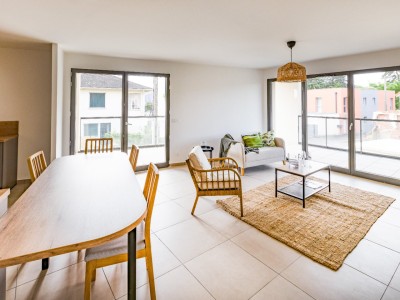 APPARTEMENT T3 - VEAUCHE - 75.1 m2 - 239000€