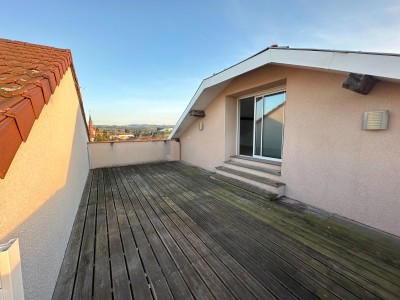APPARTEMENT T3 A VENDRE - VEAUCHE - 75 m2 - 179000€