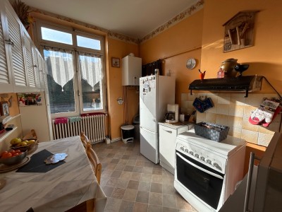 APPARTEMENT T3 A VENDRE - VILLARS - 66 m2 - 65 000 €