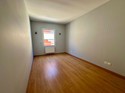 4 pièces avec Terrasse et Garage A LOUER - ANDREZIEUX BOUTHEON Place du Forez - 92.67 m2 - 990 € charges comprises par mois