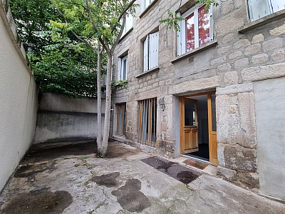 APPARTEMENT T4 A LOUER - ST ETIENNE BAS FAURIEL/PLACE ST ROCH - 70.15 m2 - 600 &euro; charges comprises par mois