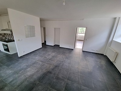 APPARTEMENT T4 A LOUER - ST ETIENNE BAS FAURIEL/PLACE ST ROCH - 70.15 m2 - 600 &euro; charges comprises par mois