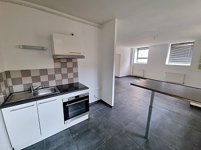 APPARTEMENT T4 A LOUER - ST ETIENNE BAS FAURIEL/PLACE ST ROCH - 70.15 m2 - 600 &euro; charges comprises par mois
