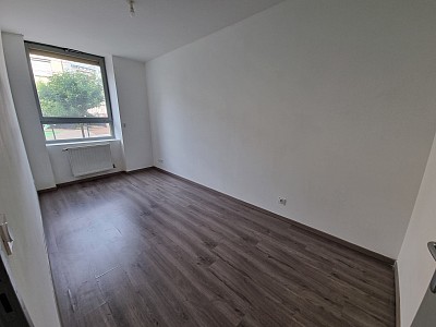 APPARTEMENT T4 A LOUER - ST ETIENNE BAS FAURIEL/PLACE ST ROCH - 70.15 m2 - 600 &euro; charges comprises par mois