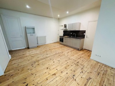 APPARTEMENT T4 - ST ETIENNE CENTRE VILLE - 94.64 m2 - LOUÉ