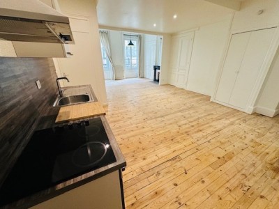 APPARTEMENT T4 - ST ETIENNE CENTRE VILLE - 94.64 m2 - LOUÉ