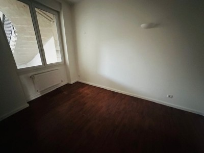 APPARTEMENT T4 A LOUER - ST ETIENNE DES HALLES / LES URSULES - 105.64 m2 - 905€ charges comprises par mois