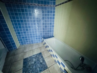 APPARTEMENT T4 A LOUER - ST ETIENNE DES HALLES / LES URSULES - 105.64 m2 - 905€ charges comprises par mois