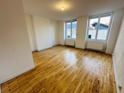 4 pièces en Duplex A LOUER - ST ETIENNE HAUT DE JACQUARD - 86.23 m2 - 620 € charges comprises par mois