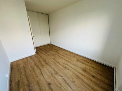 4 pièces en Duplex A LOUER - ST ETIENNE HAUT DE JACQUARD - 86.23 m2 - 620 € charges comprises par mois