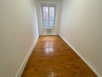 APPARTEMENT T4 - ST ETIENNE PALAIS DE JUSTICE - 100.09 m2 - LOUÉ