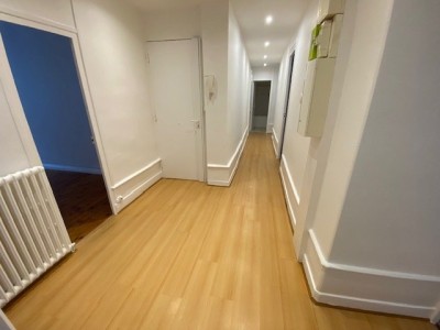 APPARTEMENT T4 - ST ETIENNE PALAIS DE JUSTICE - 100.09 m2 - LOUÉ