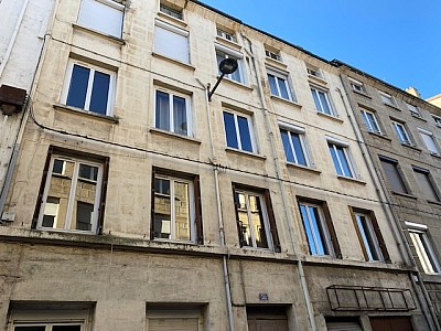 APPARTEMENT T4 - ST ETIENNE PALAIS DE JUSTICE - 100.09 m2 - LOUÉ