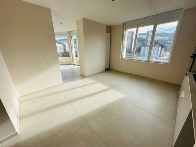 APPARTEMENT T4 A LOUER - ST ETIENNE PLACE BELLEVUE - 88.39 m2 - 1 000 € charges comprises par mois